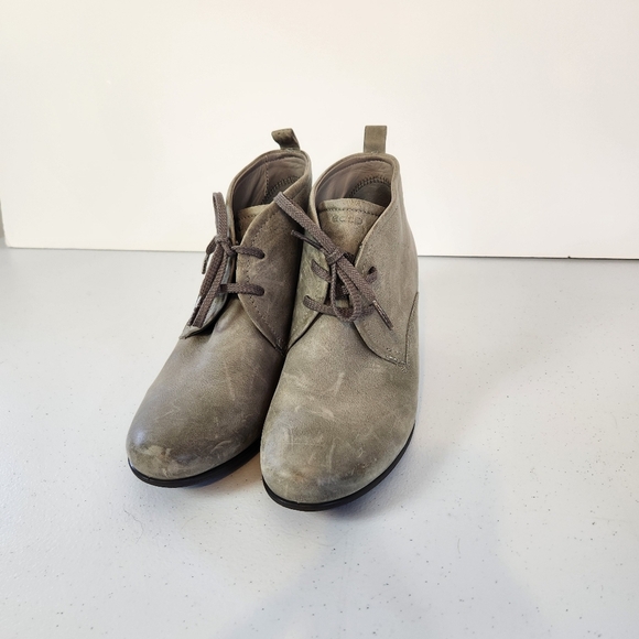 Ecco Women’s Ankle Boots Lace Up Gray Leather Block Heels Shoes Size 38 US 7 7.5 - Picture 4 of 9
